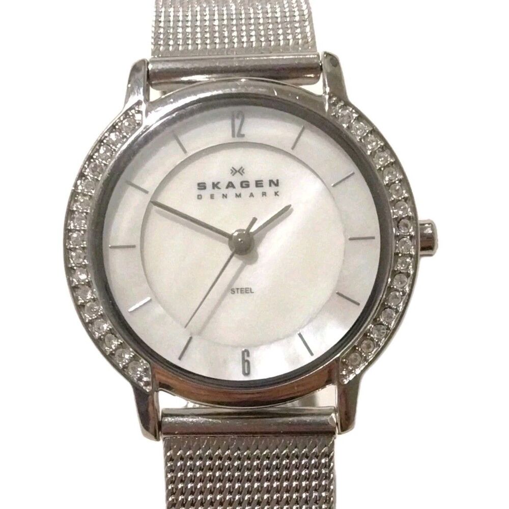 Skagen Denmark Womens Silver Mesh Band Crystal Bezel Quartz Watch 804SSS 28mm